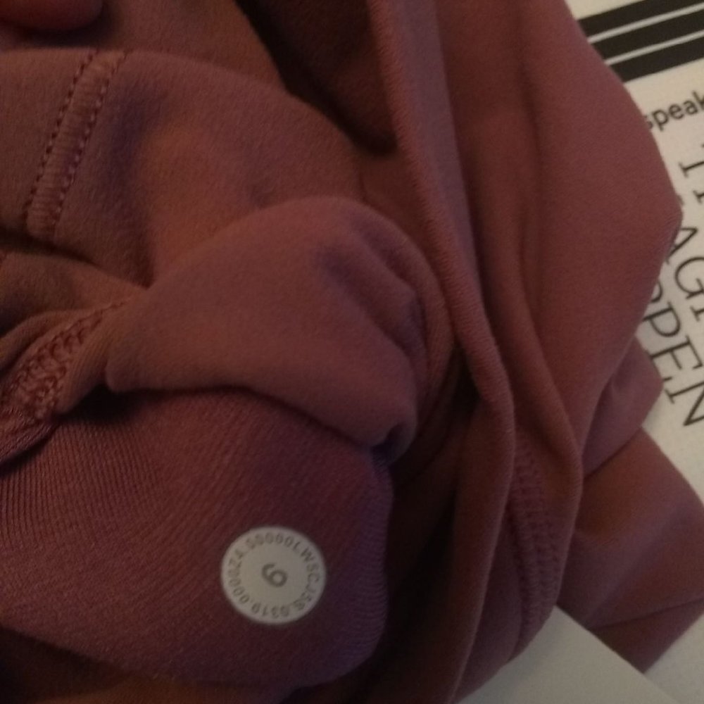 SOLD Lululemon Align Pant 25", Sz 6, - Picture 4 of 6